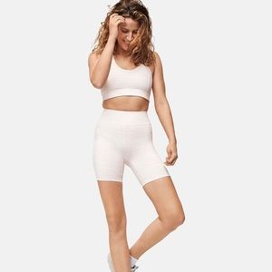 Outdoor Voices TechSweat Shorts 7” (White Sand, M)